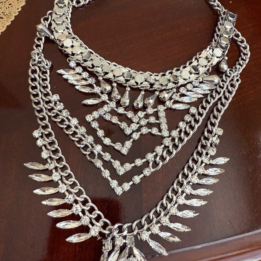 Costume Statement necklace Adjustable - Picture 4 of 4